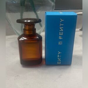 Fenty perfume.